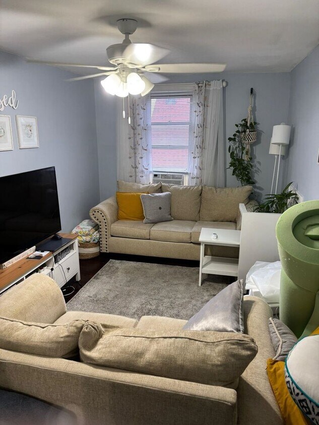Foto principal - 481 Ave E