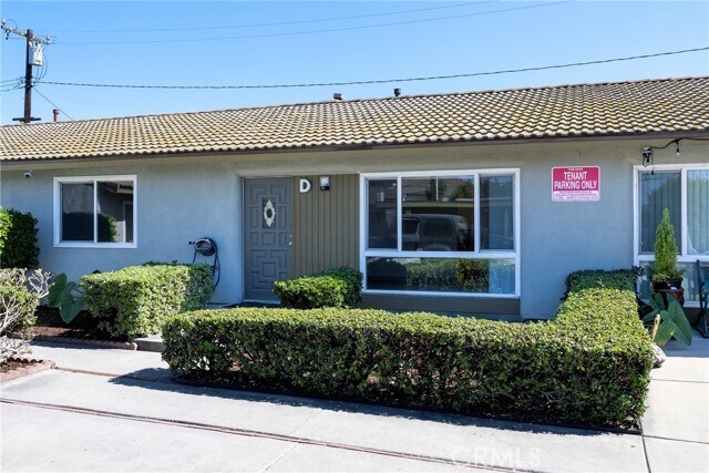 Primary Photo - 2204 E La Palma Ave