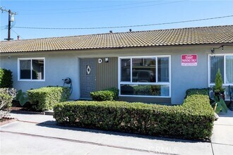Building Photo - 2204 E La Palma Ave