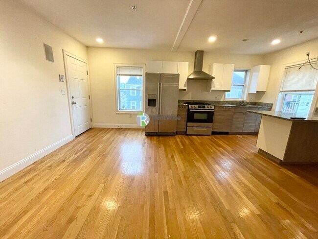 Foto del edificio - 128 Hillside St