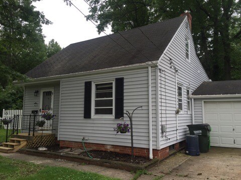 Building Photo - 25274 Rena Ct