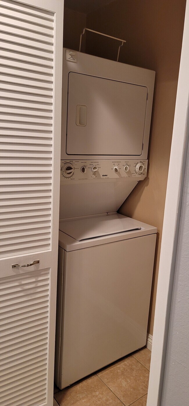 In-Unit Laundry - 14607 Erwin St