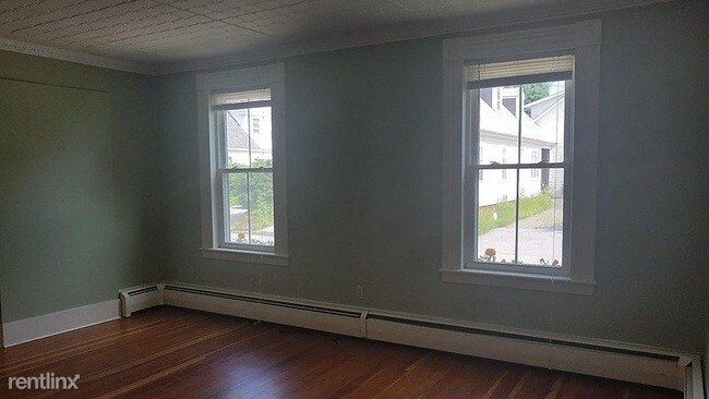 Building Photo - 2 br, 1 bath Apartment - 49 Taylor Street