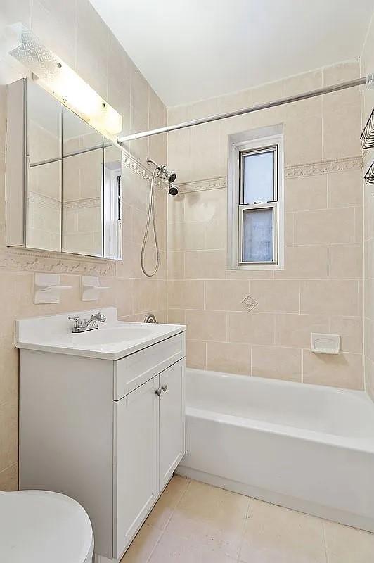 Foto del edificio - 41-15 45th St