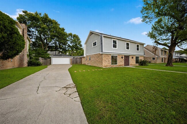 Foto del edificio - 15414 Ripplestream Dr