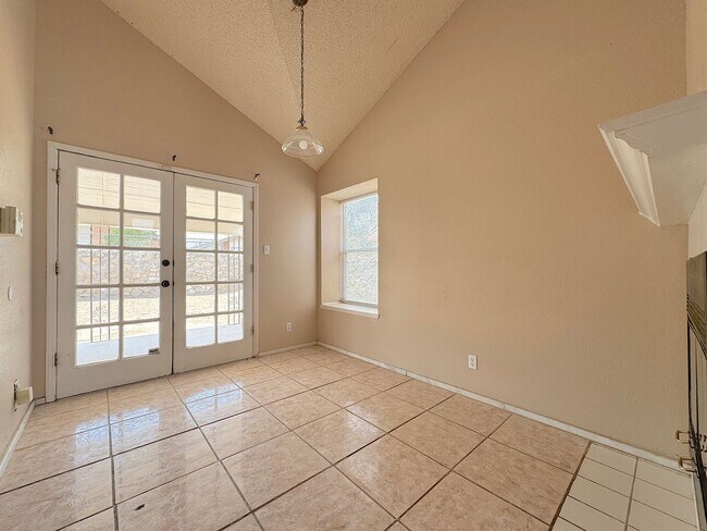 Foto del edificio - Northeast El Paso 3 Bed/2 Bath