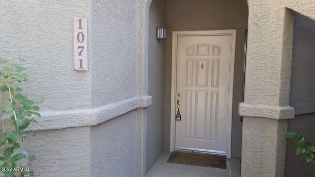 Foto del edificio - 15050 N Thompson Peak Pkwy