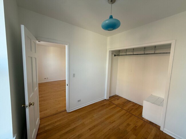 Foto del edificio - 1401 W Erie St