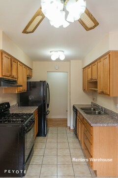 Building Photo - 8641 W Foster Ave