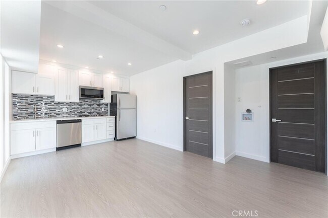 Foto del edificio - 6843 Haskell Ave