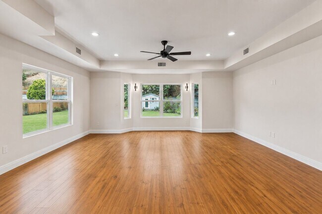 Foto del edificio - 1096 Canyon View Dr