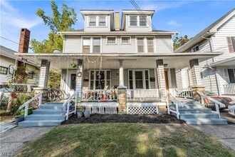 Building Photo - 1446 Hopkins Ave