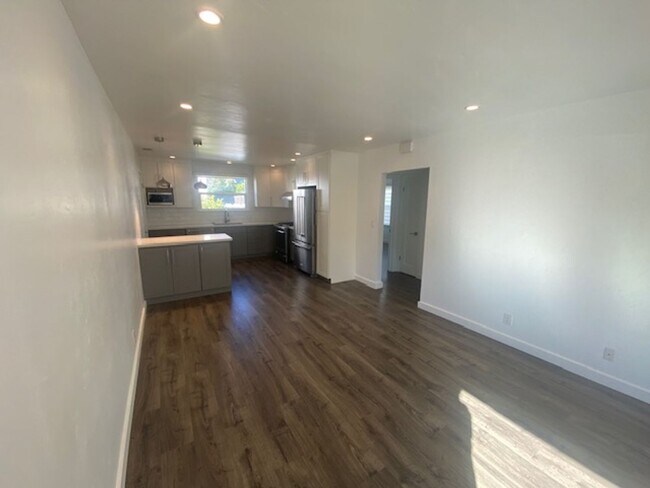 Foto del edificio - Beautiful Pacific Grove Home!