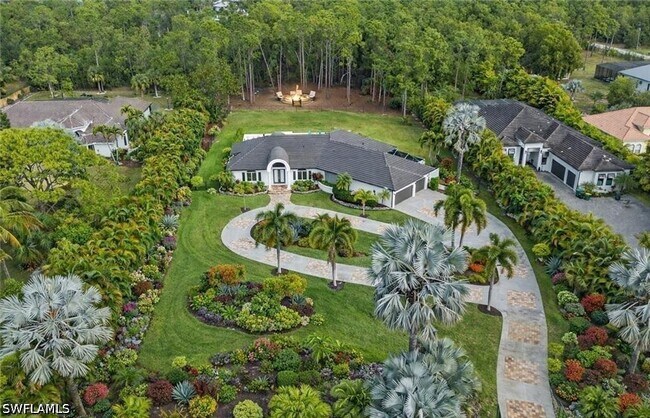 Foto del edificio - 6461 Livingston Woods Ln