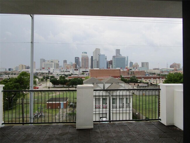 Foto del edificio - 1027 St Charles St