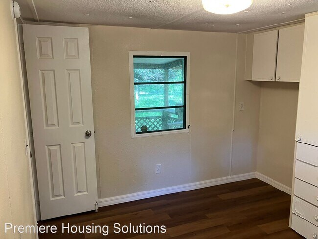 Building Photo - 4 br, 1 bath House - 4839 SW 118th Ave