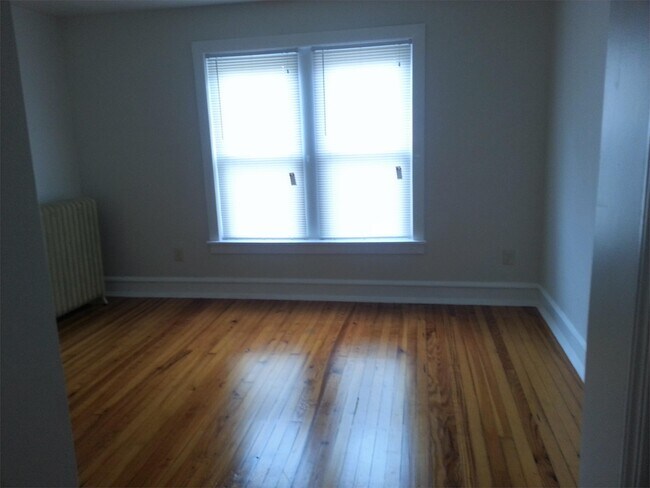 Building Photo - 1245 Dayton St