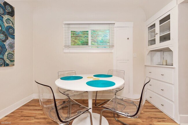 Foto del edificio - 2 br, 2 bath House - 1252 Essex Street