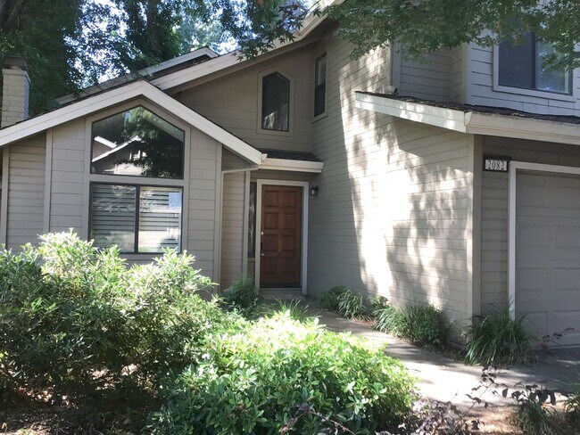 Building Photo - Gated community along American River Drive
