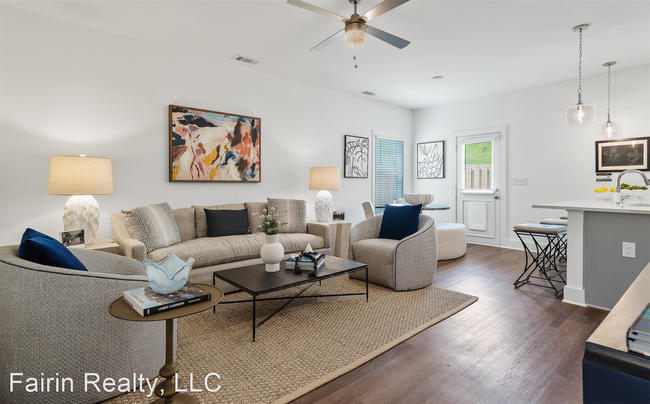 Building Photo - 2 br, 2.5 bath House - 240 Huntley Place