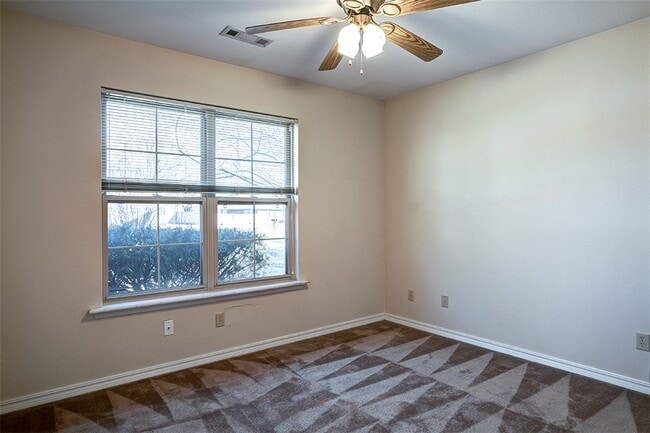 Foto del edificio - 706 Meghan St