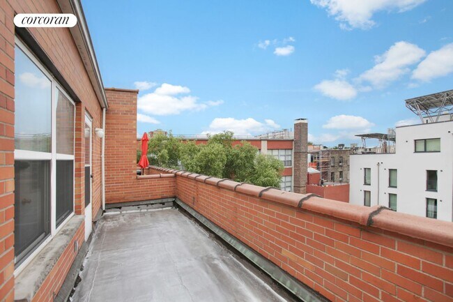 Foto del edificio - 102 Clifton Pl