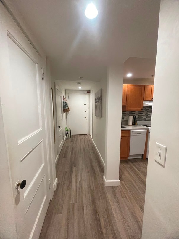 Building Photo - 255 Saint Botolph St