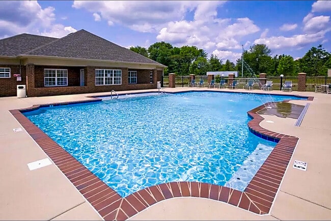 Building Photo - Dunwoody Place