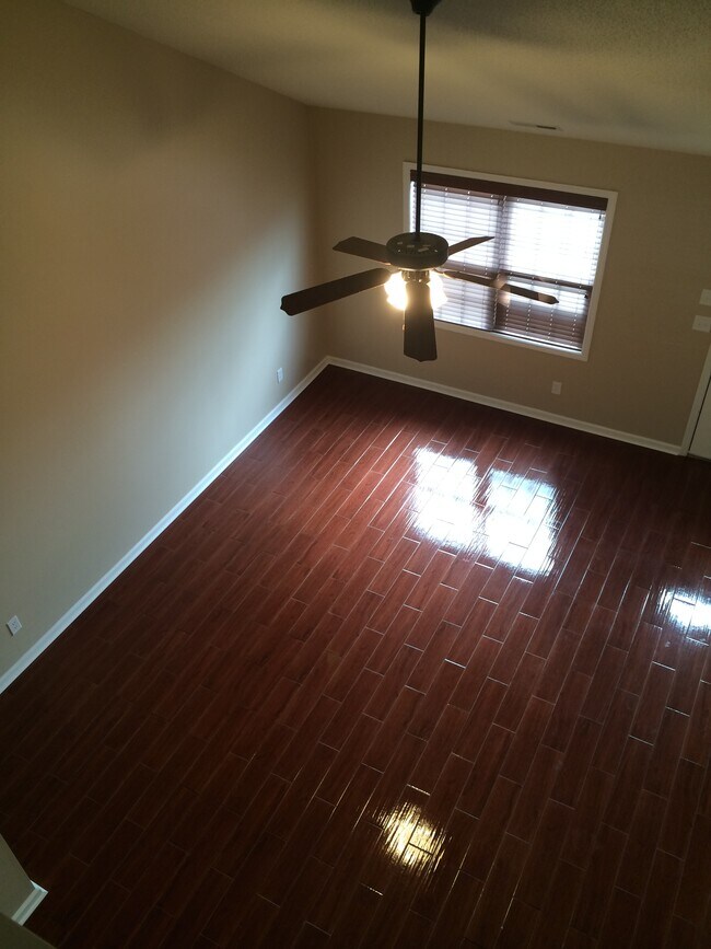 Living Room - 178 Kelly Cir