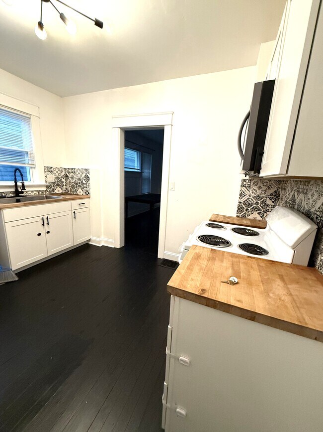 Foto del edificio - 731 E 28th St