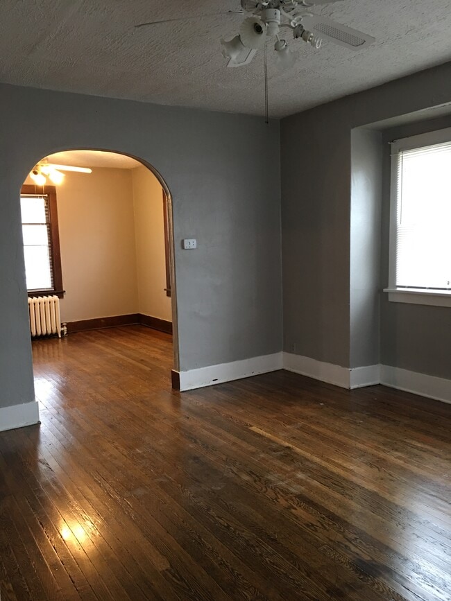 Building Photo - 122 N 35th St
