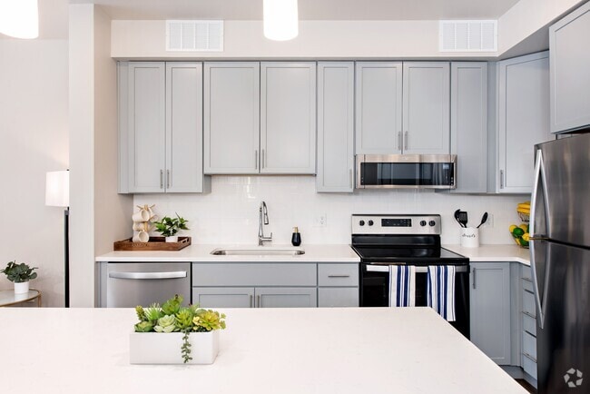Building Photo - L3 at Green Leaf Lofts - New