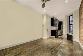 Building Photo - 313 E 92nd St