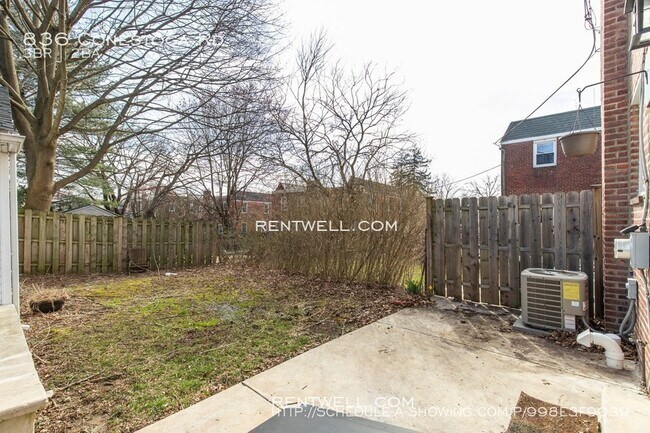 Building Photo - 836 Conestoga Rd