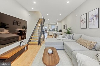 Building Photo - 2608 Manton St