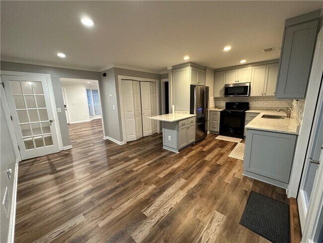 Foto del edificio - 2953 Lexington Trace Dr