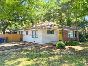 Building Photo - 930 Miller Ave