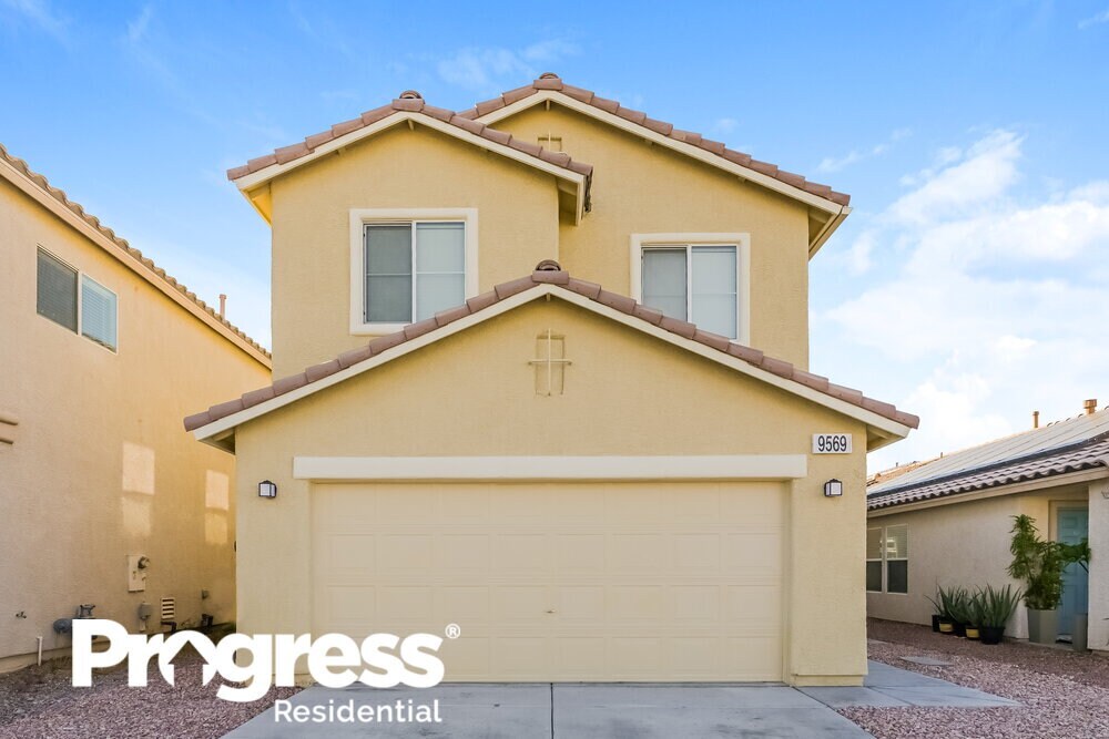 Foto principal - 9569 Green Spruce St