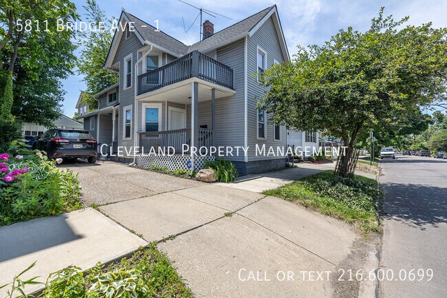 Foto del edificio - 5811 Bridge Ave