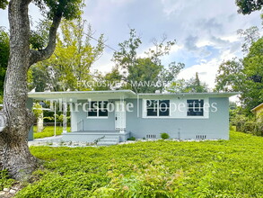 Building Photo - 1120 Skye Dr E