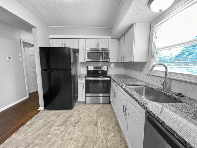 Building Photo - 7223 NW 84th Terrace
