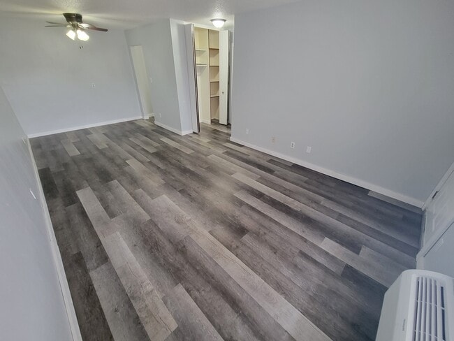 Building Photo - 1003 Saint Anne St