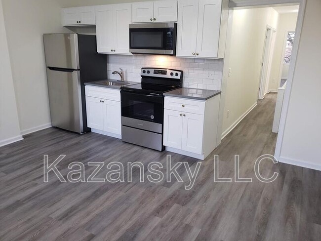 Building Photo - 5625 Sprague St