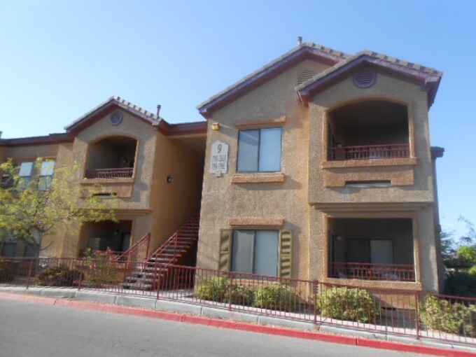 Primary Photo - 8250 N Grand Canyon Dr
