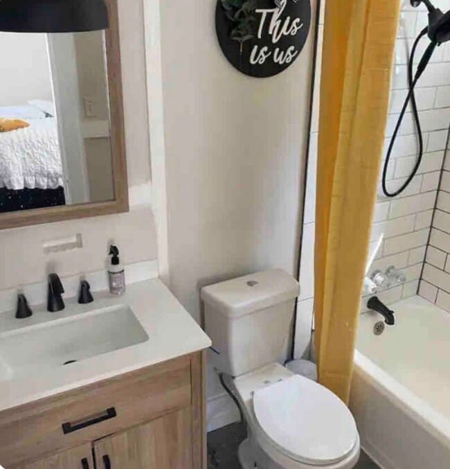 Baño - 2710 Winburn Ter