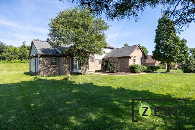 Foto del edificio - OPEN HOUSE SATURDAY AUGUST 2ND 2025 10-11A...