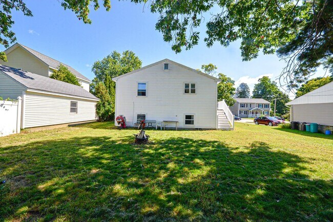 Building Photo - 55-57 Stevens St