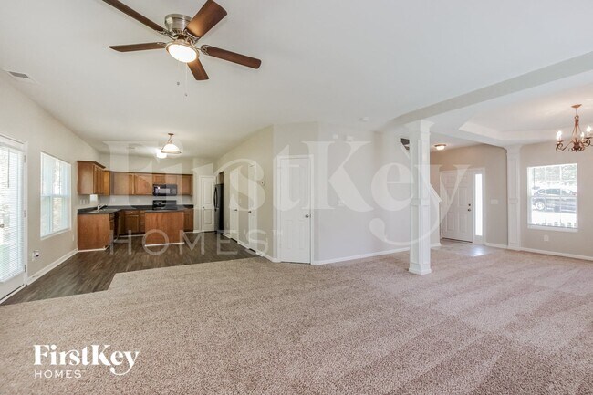Foto del edificio - 7003 Advocator Ln