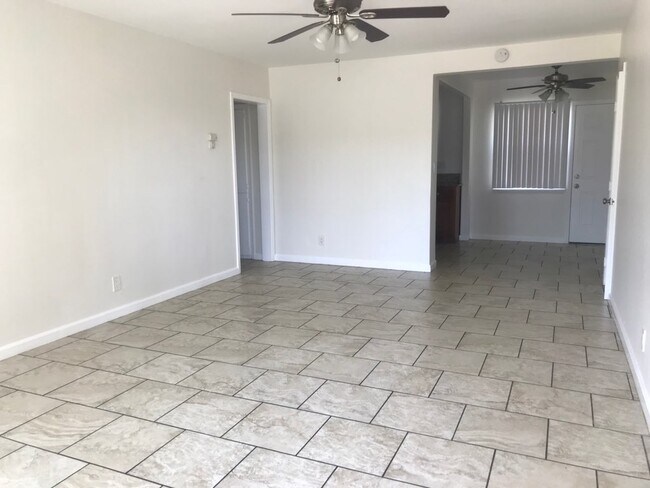 Foto del edificio - 4575 Polk Ave