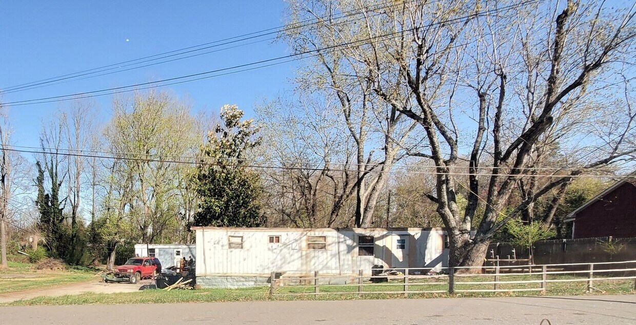 Foto del edificio - 37th St Duplex